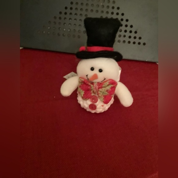 Christmas decor box with gift bag new Christmas ornaments & pkg. of Xmas balls - Picture 9 of 16